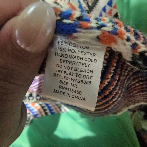 Lulumari Multicolor Geometric Cardigan Size M/L PTP 24 EUC - Picture 3 of 4